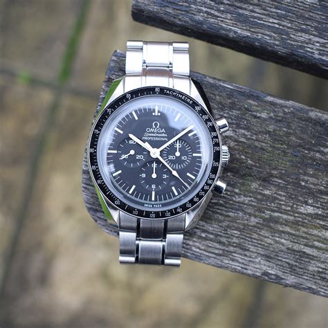 omega speedmaster professional 2017